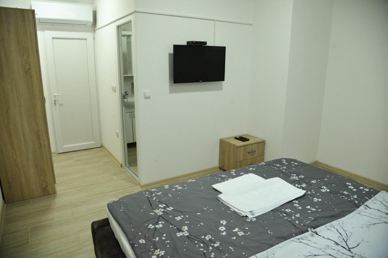 Binta Hostel 弗拉涅 外观 照片
