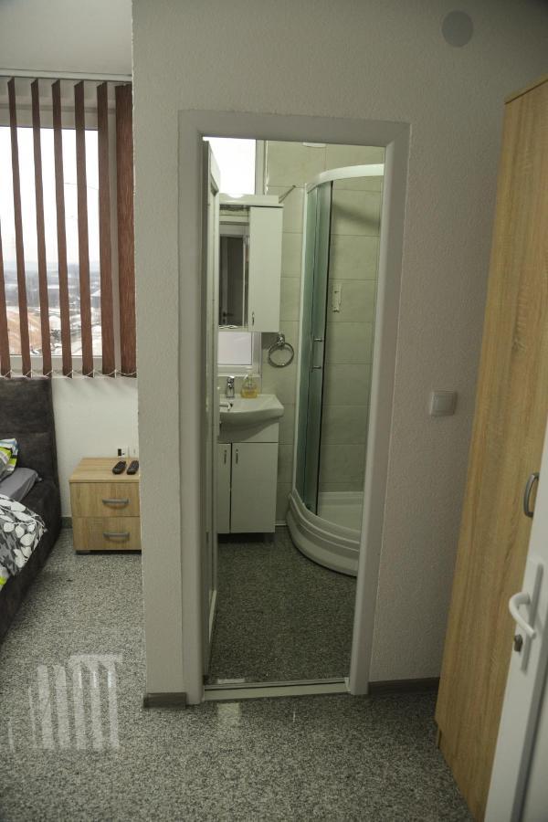 Binta Hostel 弗拉涅 外观 照片