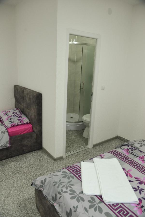 Binta Hostel 弗拉涅 外观 照片