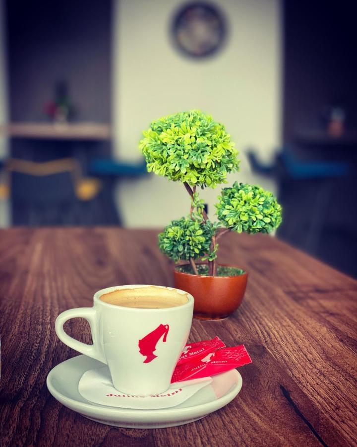 Binta Hostel 弗拉涅 外观 照片