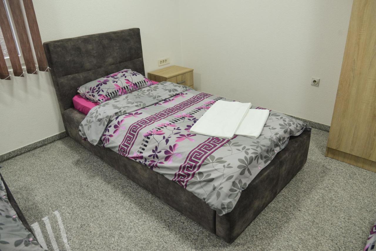 Binta Hostel 弗拉涅 外观 照片