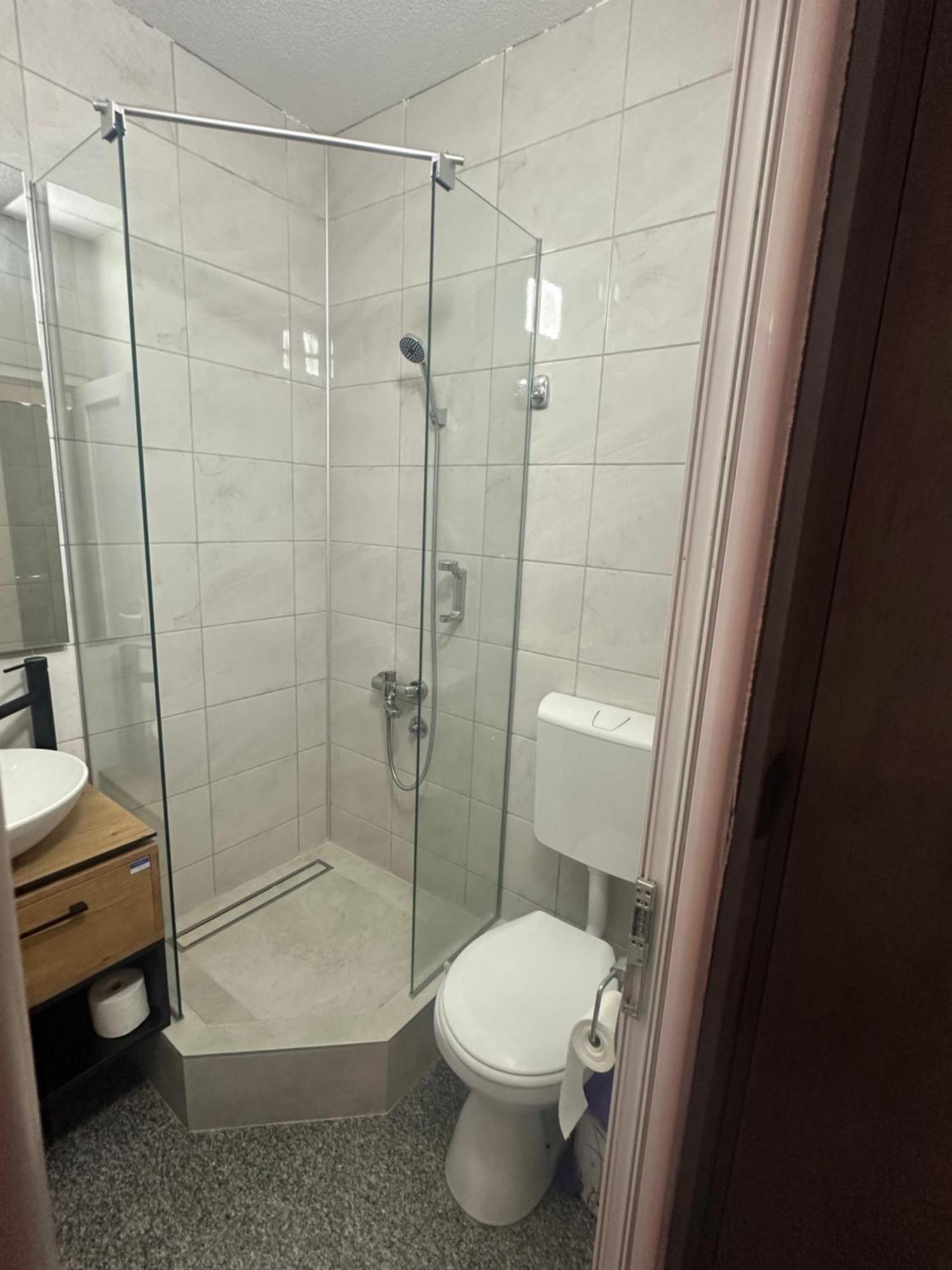 Binta Hostel 弗拉涅 外观 照片