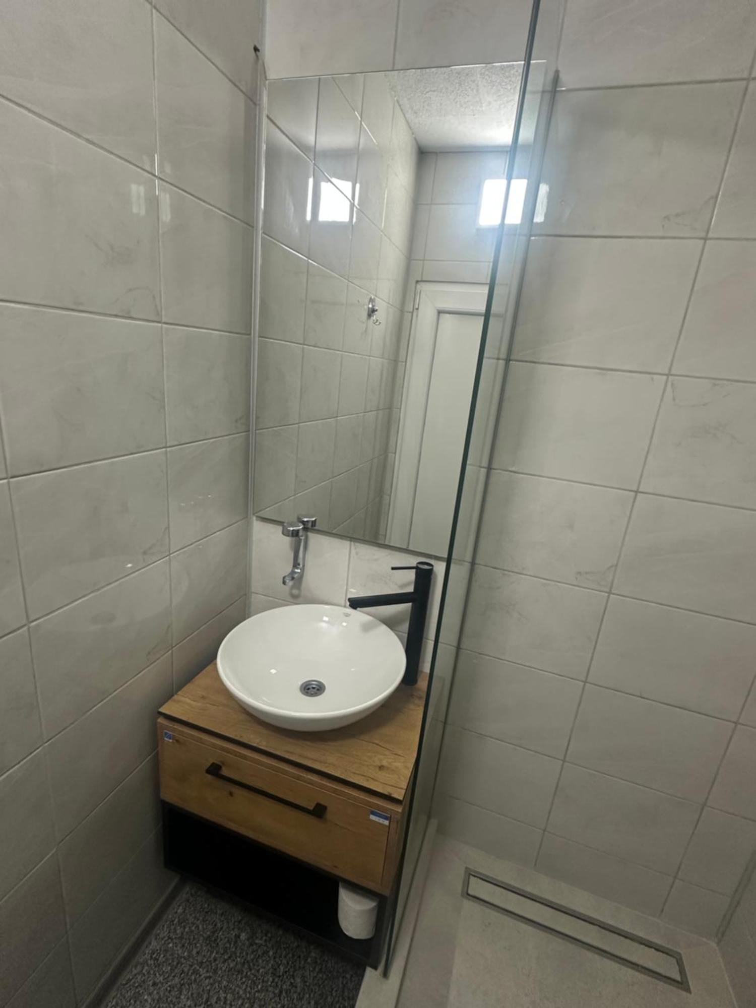 Binta Hostel 弗拉涅 外观 照片