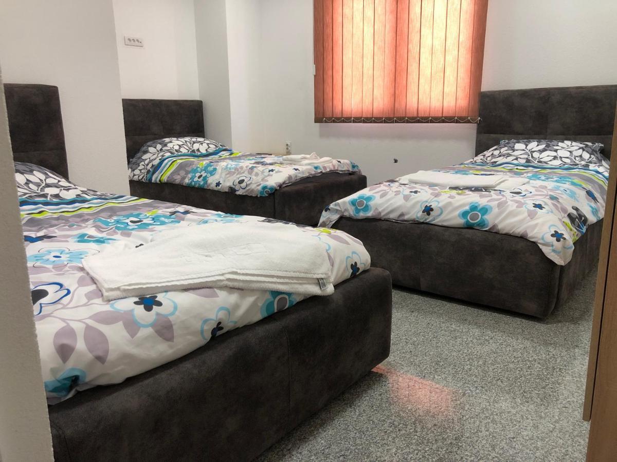 Binta Hostel 弗拉涅 外观 照片