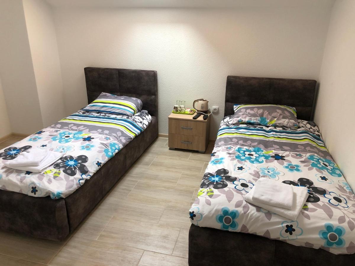Binta Hostel 弗拉涅 外观 照片