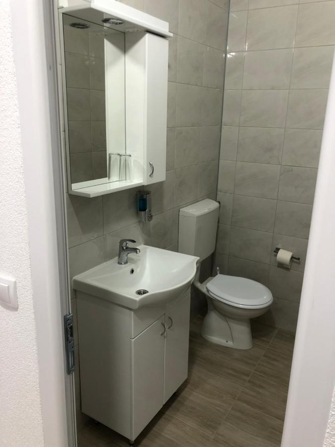Binta Hostel 弗拉涅 外观 照片